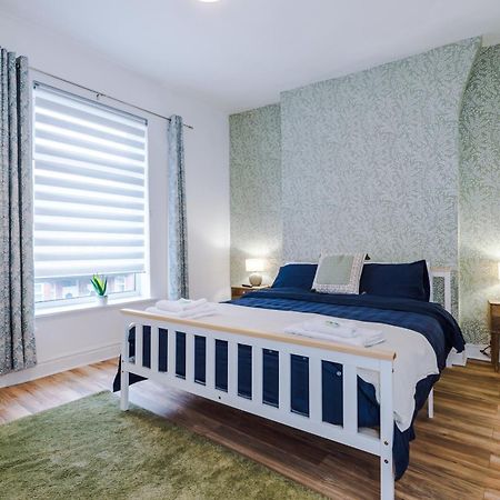 4 Bedroom Victorian House 曼彻斯特 外观 照片